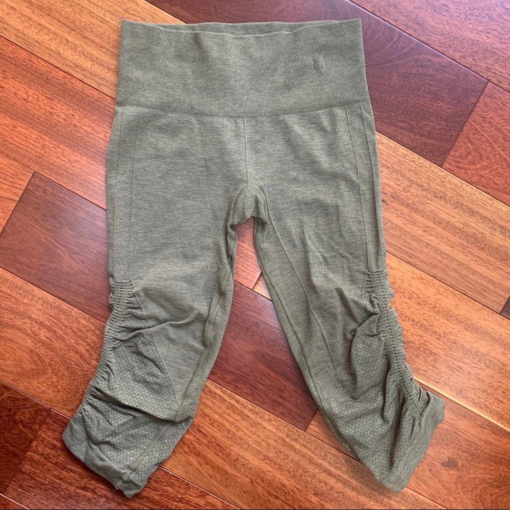 Lululemon In the Flow Crop II Seamless Ruched - Picture 3 of 13